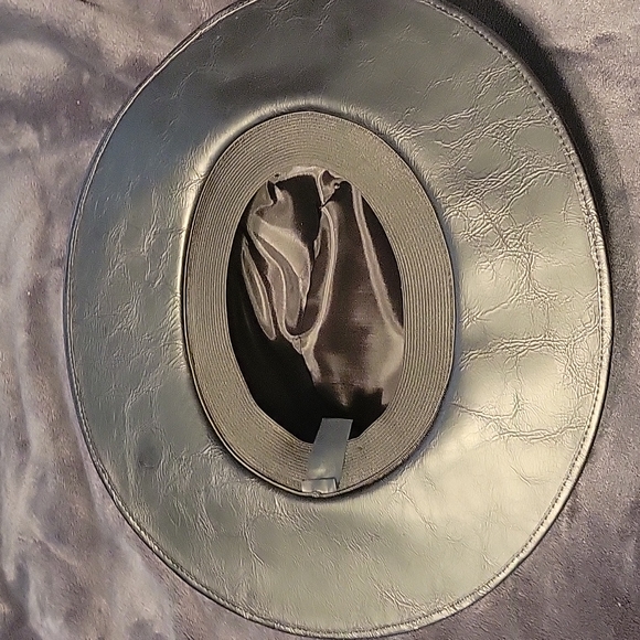 Black Stylish leather Hat - Picture 5 of 7